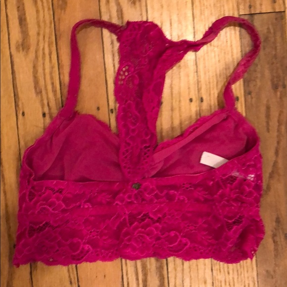 Pink Bras - Picture 7 of 7